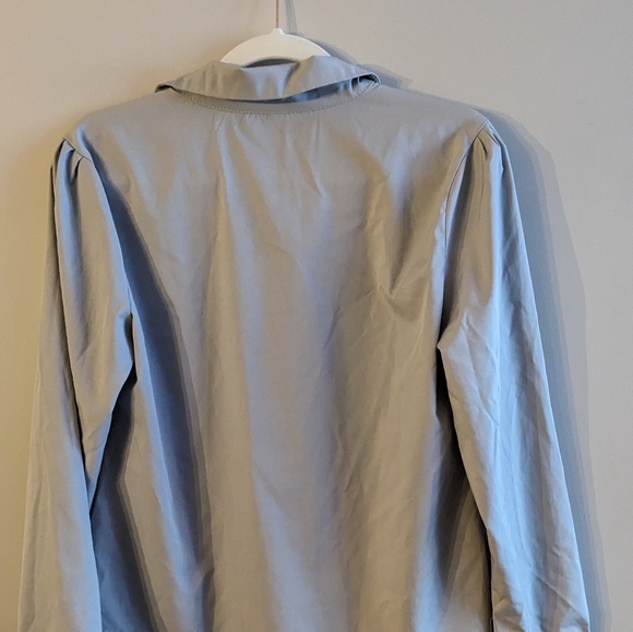 Grey long sleeve blouse with faux pearl button - Picture 3 of 5